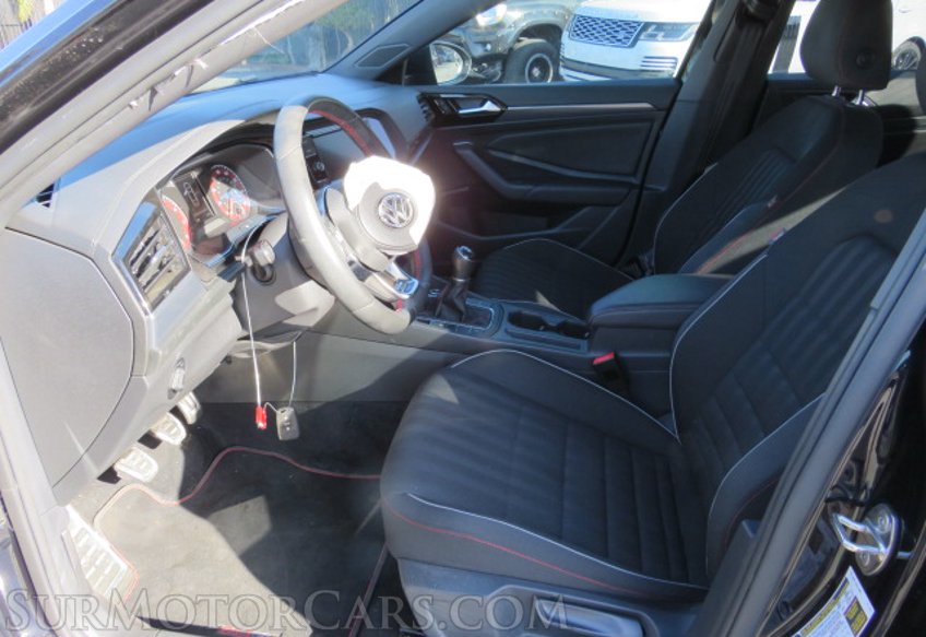 2019 Volkswagen Jetta GLI - Image 40