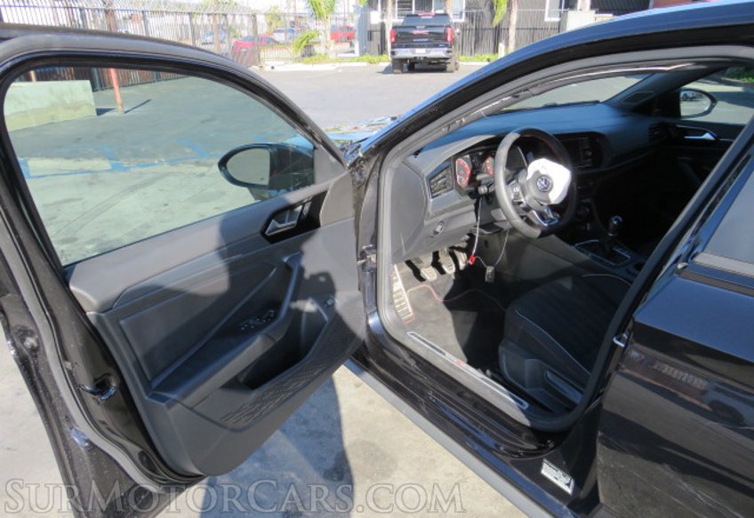 2019 Volkswagen Jetta GLI - Image 39