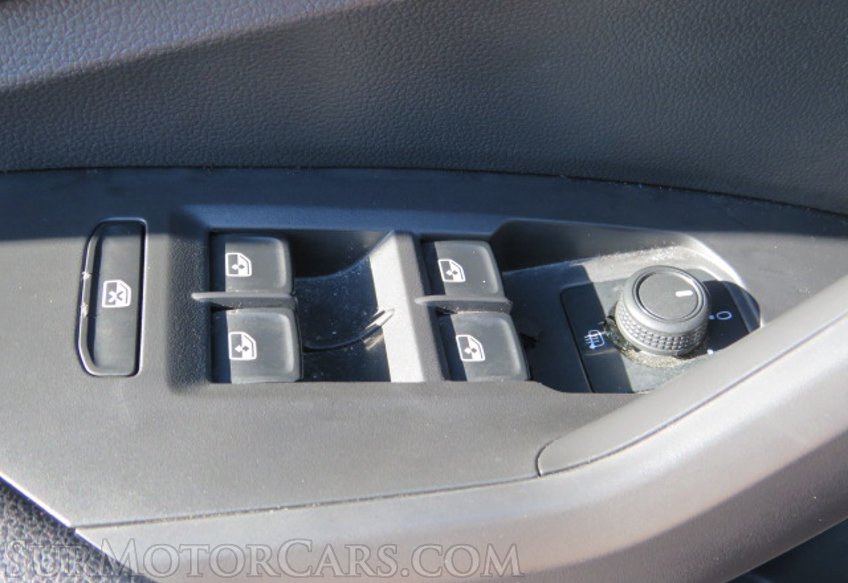 2019 Volkswagen Jetta GLI - Image 36