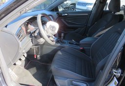 2019 Volkswagen Jetta GLI - Image 40