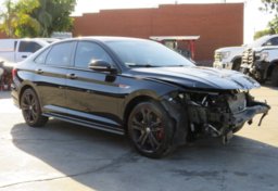 2019 Volkswagen Jetta GLI - Image 2