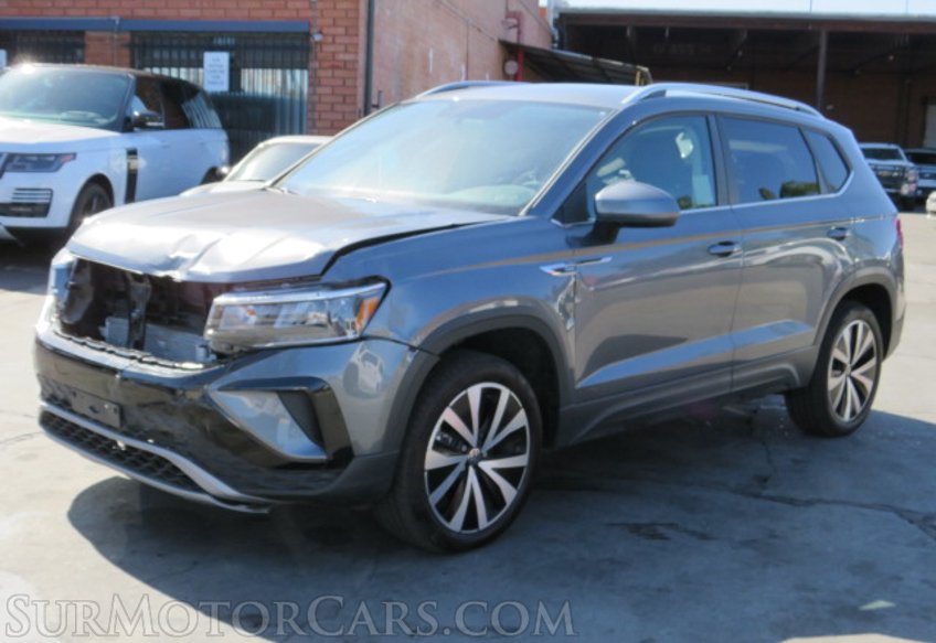 2022 Volkswagen Taos - Image 4