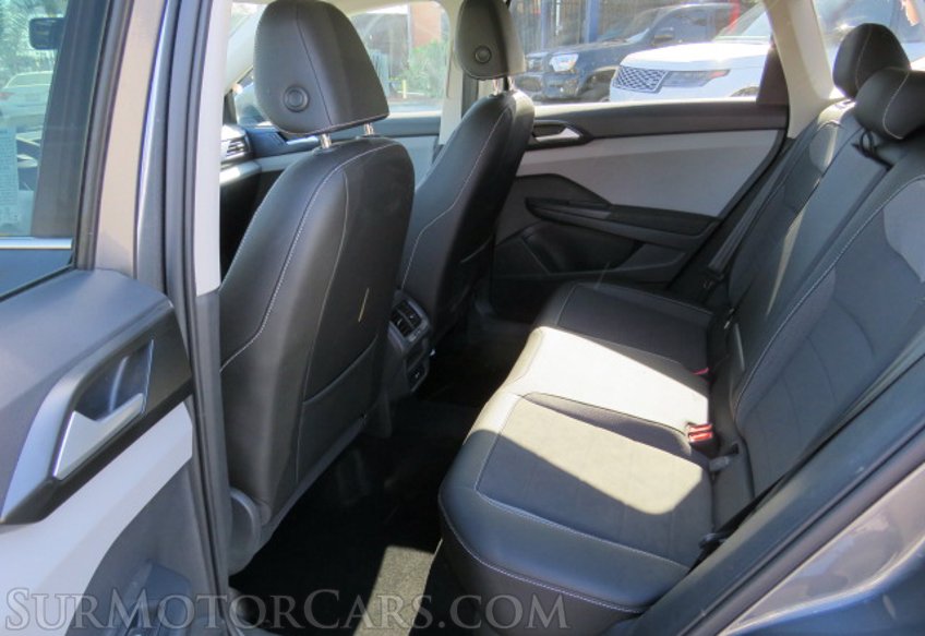 2022 Volkswagen Taos - Image 30