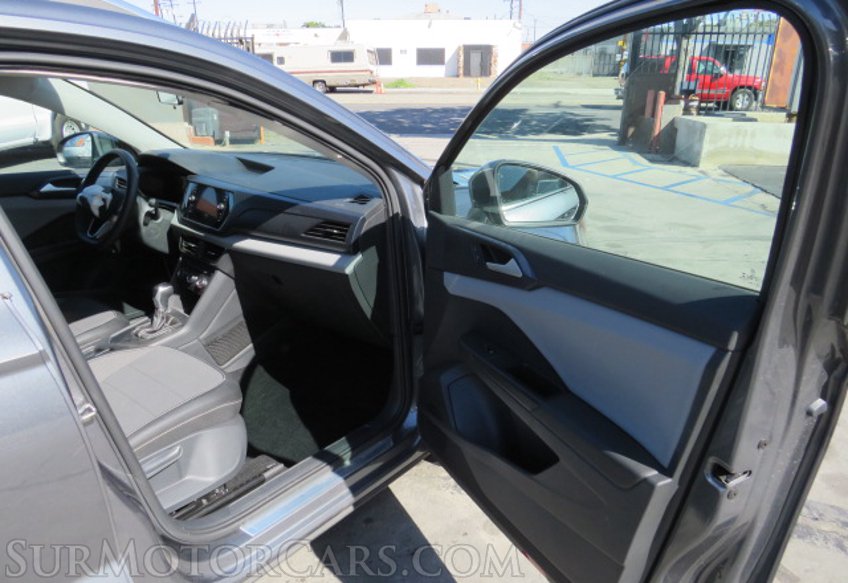 2022 Volkswagen Taos - Image 21