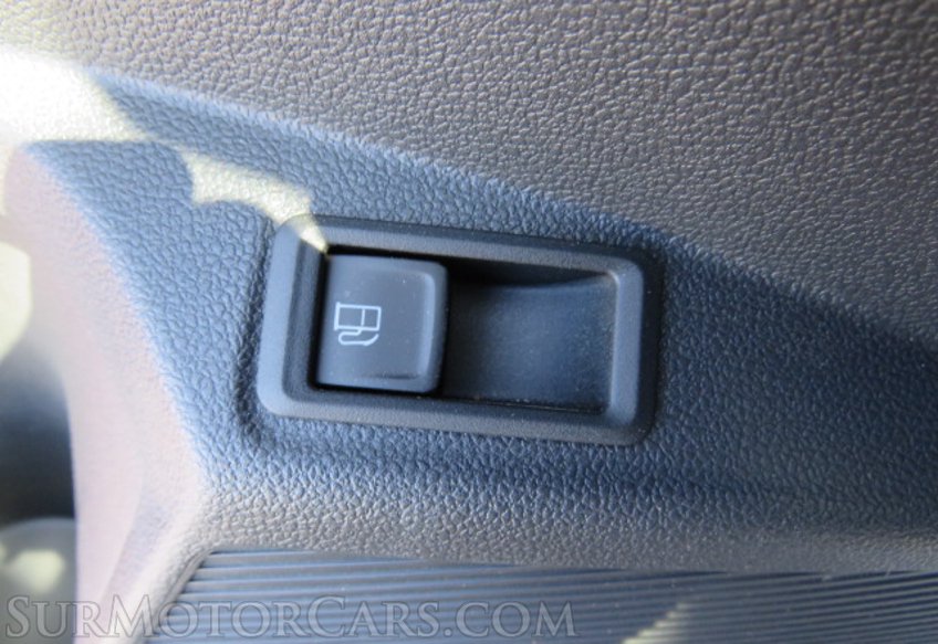 2022 Volkswagen Taos - Image 37