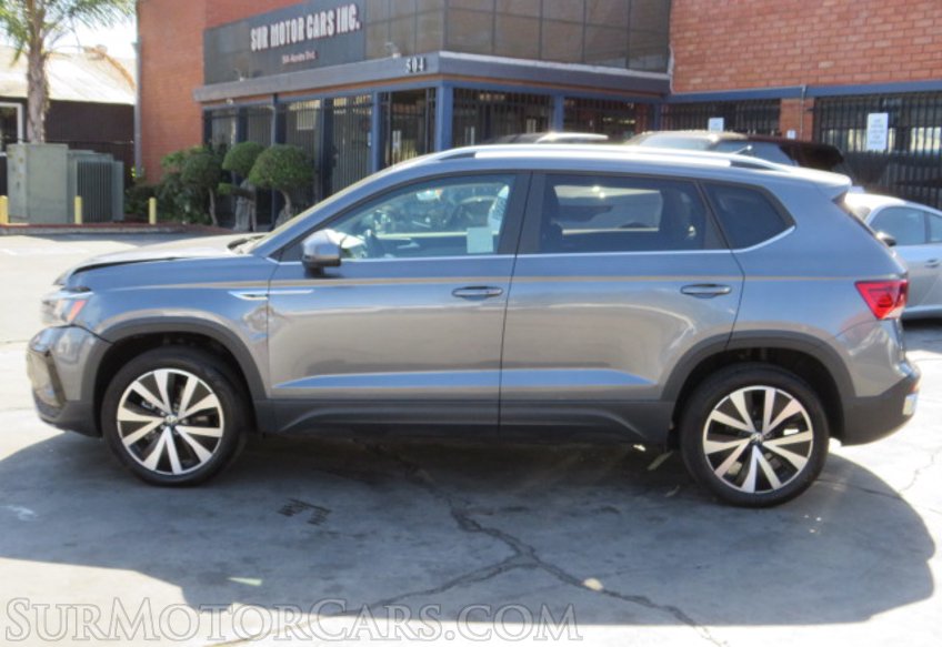 2022 Volkswagen Taos - Image 12