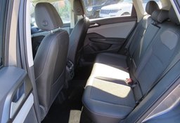 2022 Volkswagen Taos - Image 28