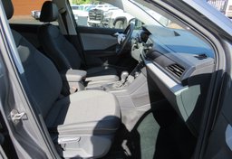 2022 Volkswagen Taos - Image 25