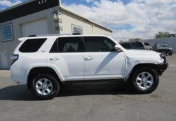 2019 Toyota 4Runner - Image 8