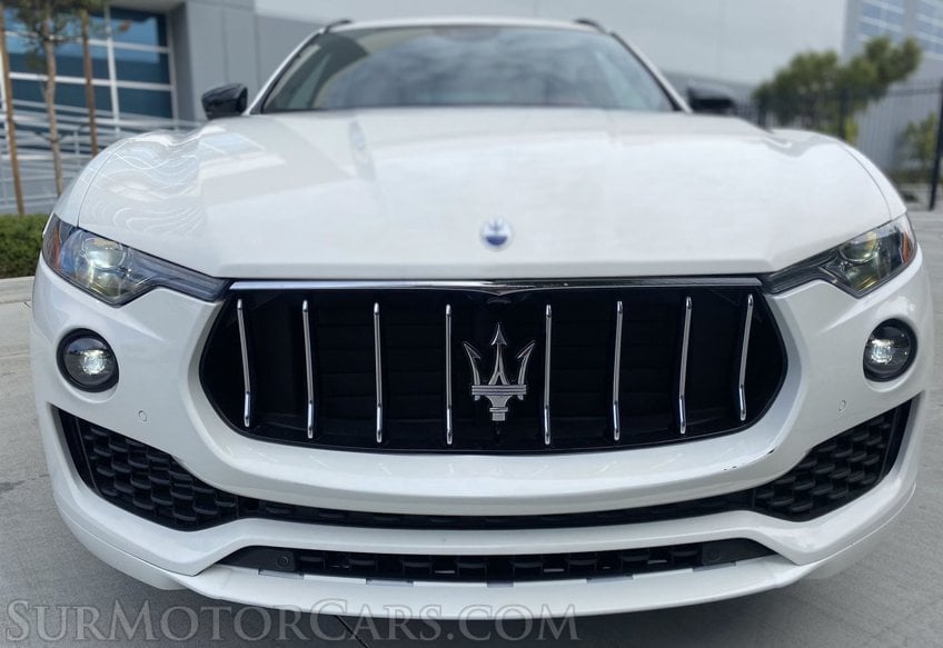 2022 Maserati Levante GT - Image 3