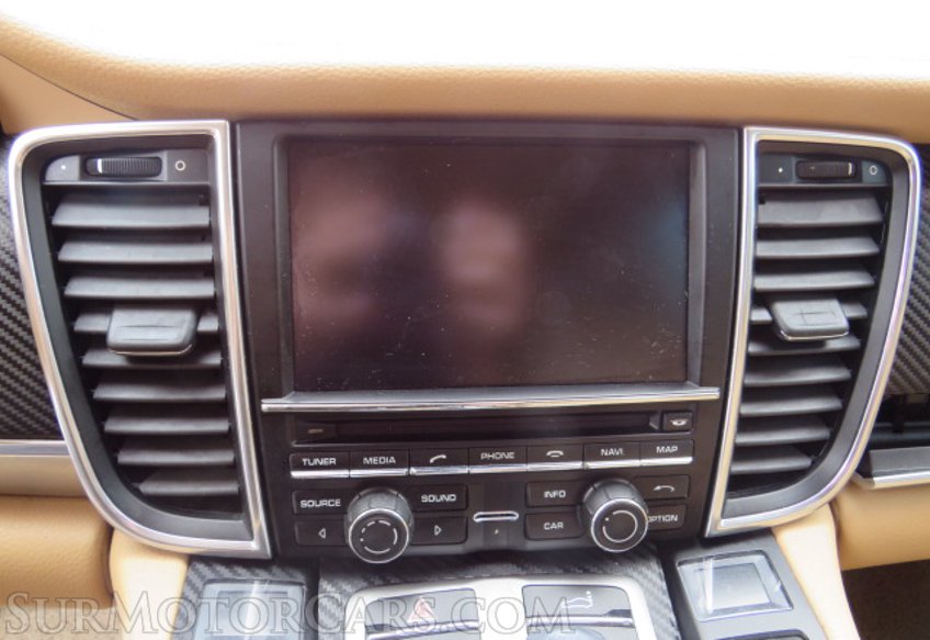 2014 Porsche Panamera - Image 34