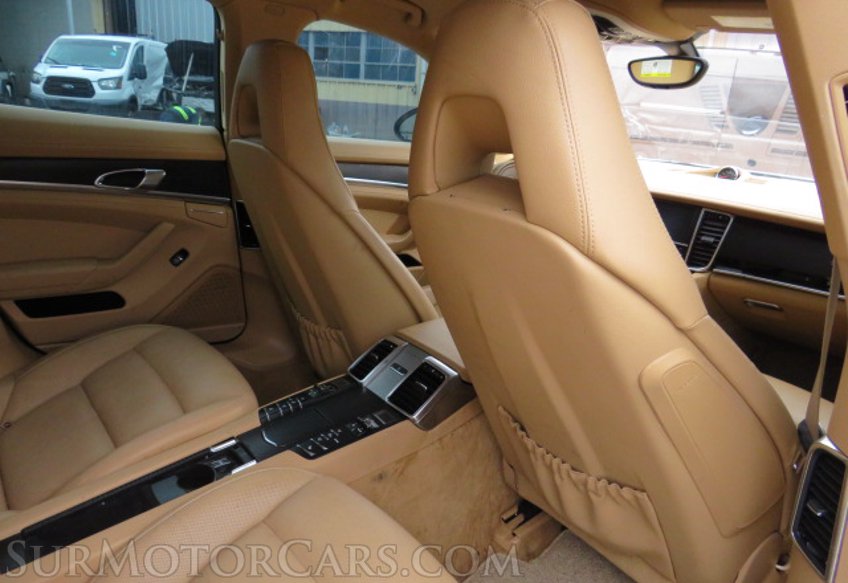 2014 Porsche Panamera - Image 26