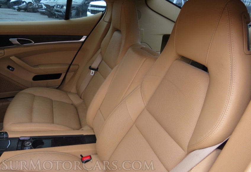 2014 Porsche Panamera - Image 27