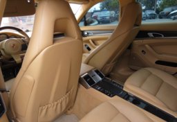 2014 Porsche Panamera - Image 25