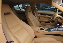 2014 Porsche Panamera - Image 24
