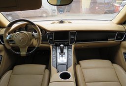 2014 Porsche Panamera - Image 22
