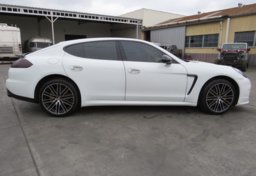 2014 Porsche Panamera - Image 9