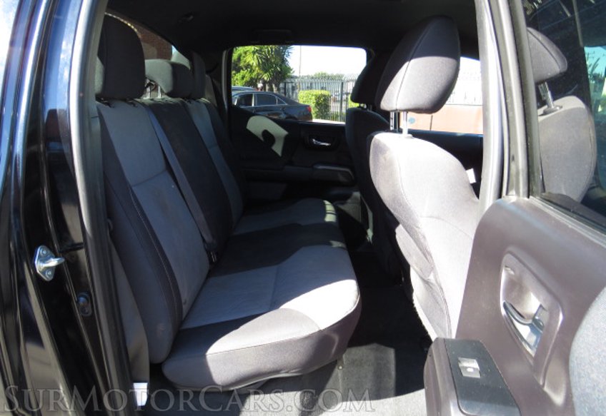 2021 Toyota Tacoma - Image 35