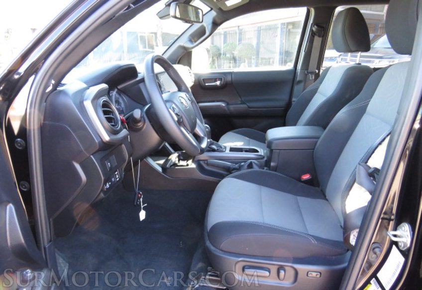 2021 Toyota Tacoma - Image 32