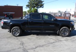 2021 Toyota Tacoma - Image 11