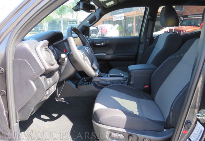 2020 Toyota Tacoma 4WD - Image 24