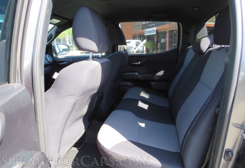 2020 Toyota Tacoma 4WD - Image 30