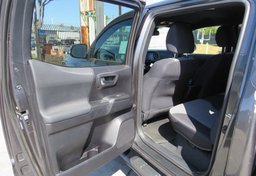 2020 Toyota Tacoma 4WD - Image 27
