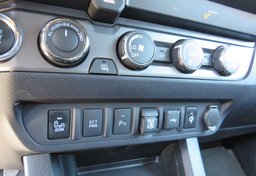 2020 Toyota Tacoma 4WD - Image 39