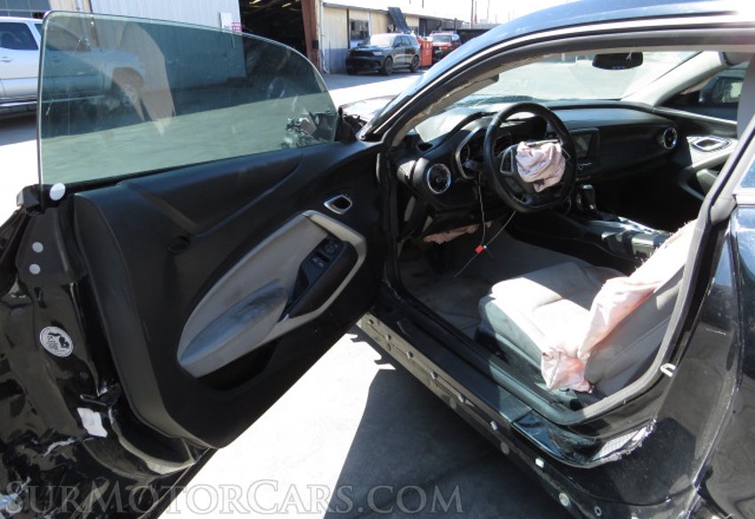 2018 Chevrolet Camaro - Image 19