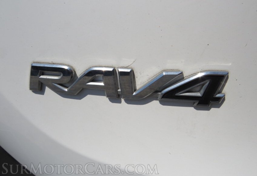 2015 Toyota RAV4 - Image 15
