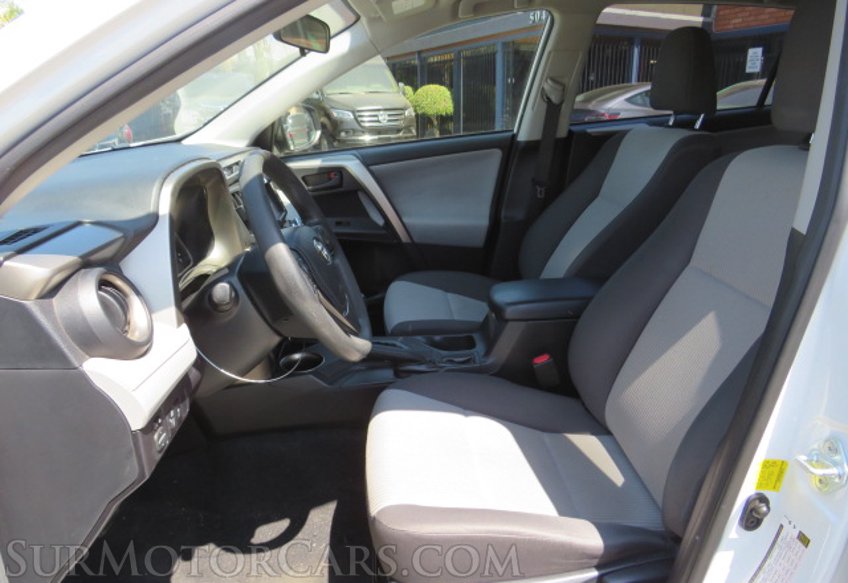 2015 Toyota RAV4 - Image 25