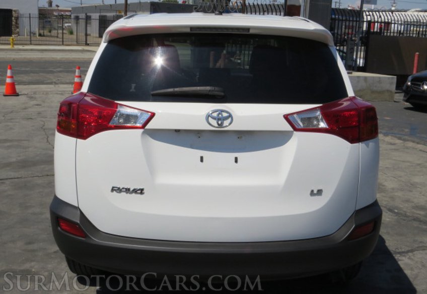 2015 Toyota RAV4 - Image 12