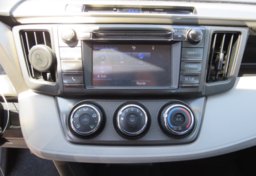 2015 Toyota RAV4 - Image 34