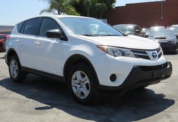 2015 Toyota RAV4 - Image 3