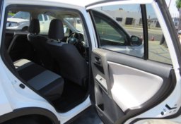 2015 Toyota RAV4 - Image 22