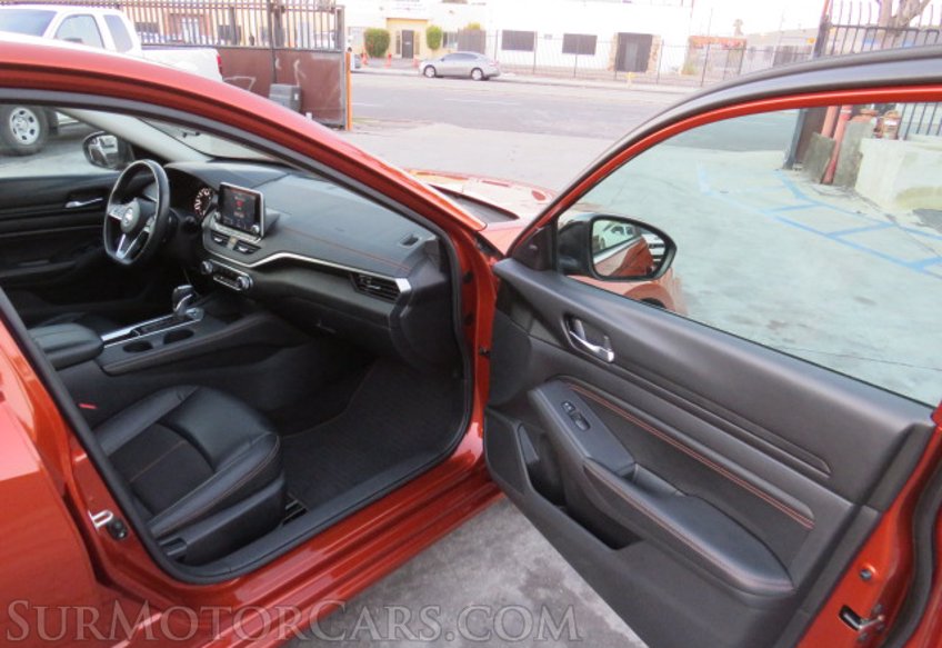 2021 Nissan Altima - Image 20