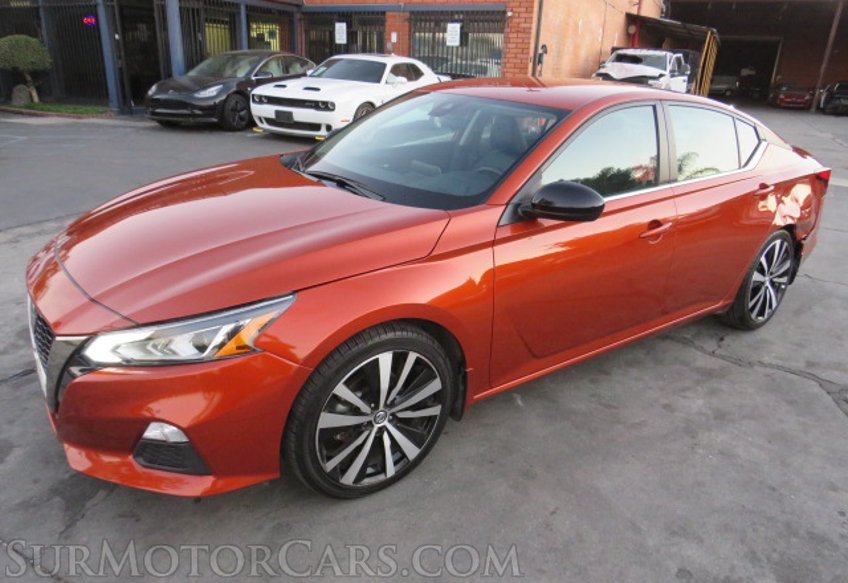 2021 Nissan Altima - Image 2