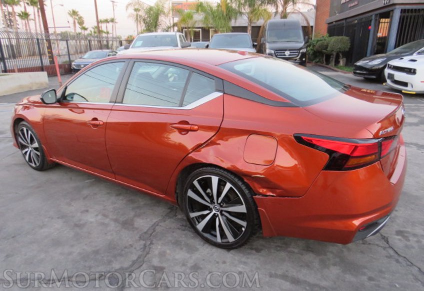 2021 Nissan Altima - Image 8