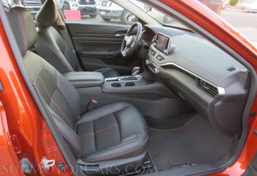 2021 Nissan Altima - Image 25
