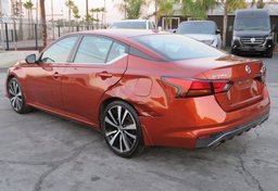 2021 Nissan Altima - Image 10