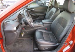 2021 Nissan Altima - Image 24