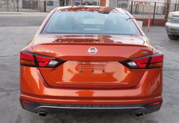 2021 Nissan Altima - Image 12