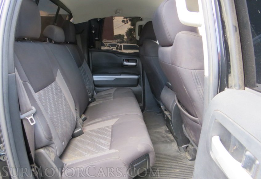 2021 Toyota Tundra - Image 29