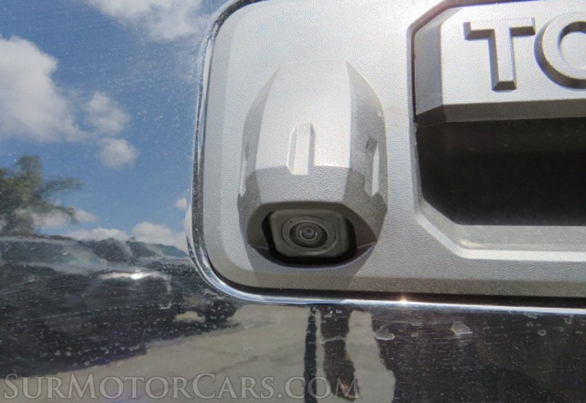 2021 Toyota Tundra - Image 16