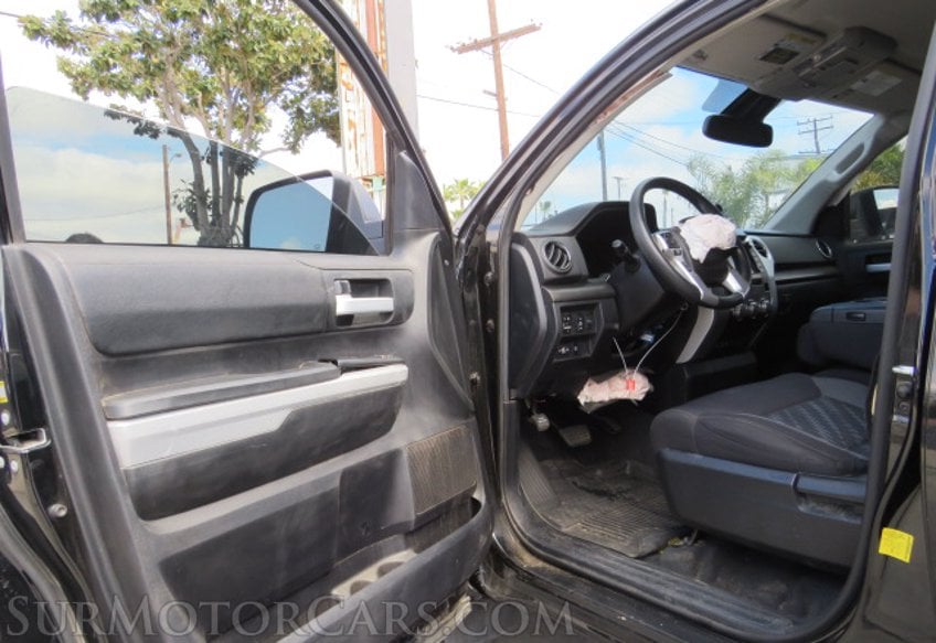 2021 Toyota Tundra - Image 20