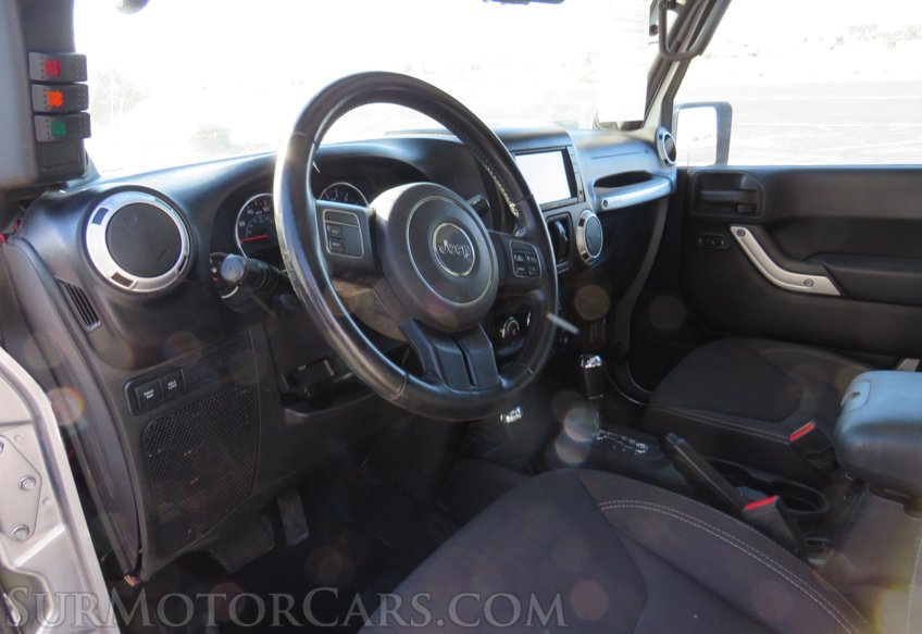 2013 Jeep Wrangler Unlimited - Image 40