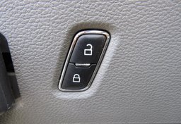 2020 Ford Super Duty F-250 SRW - Image 38