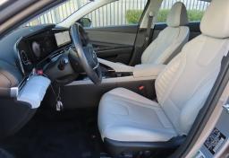 Thumbnail of 2025 Hyundai ELANTRA