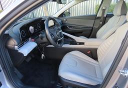 Thumbnail of 2025 Hyundai ELANTRA