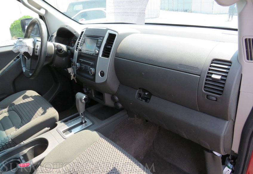 2015 Nissan Frontier - Image 25